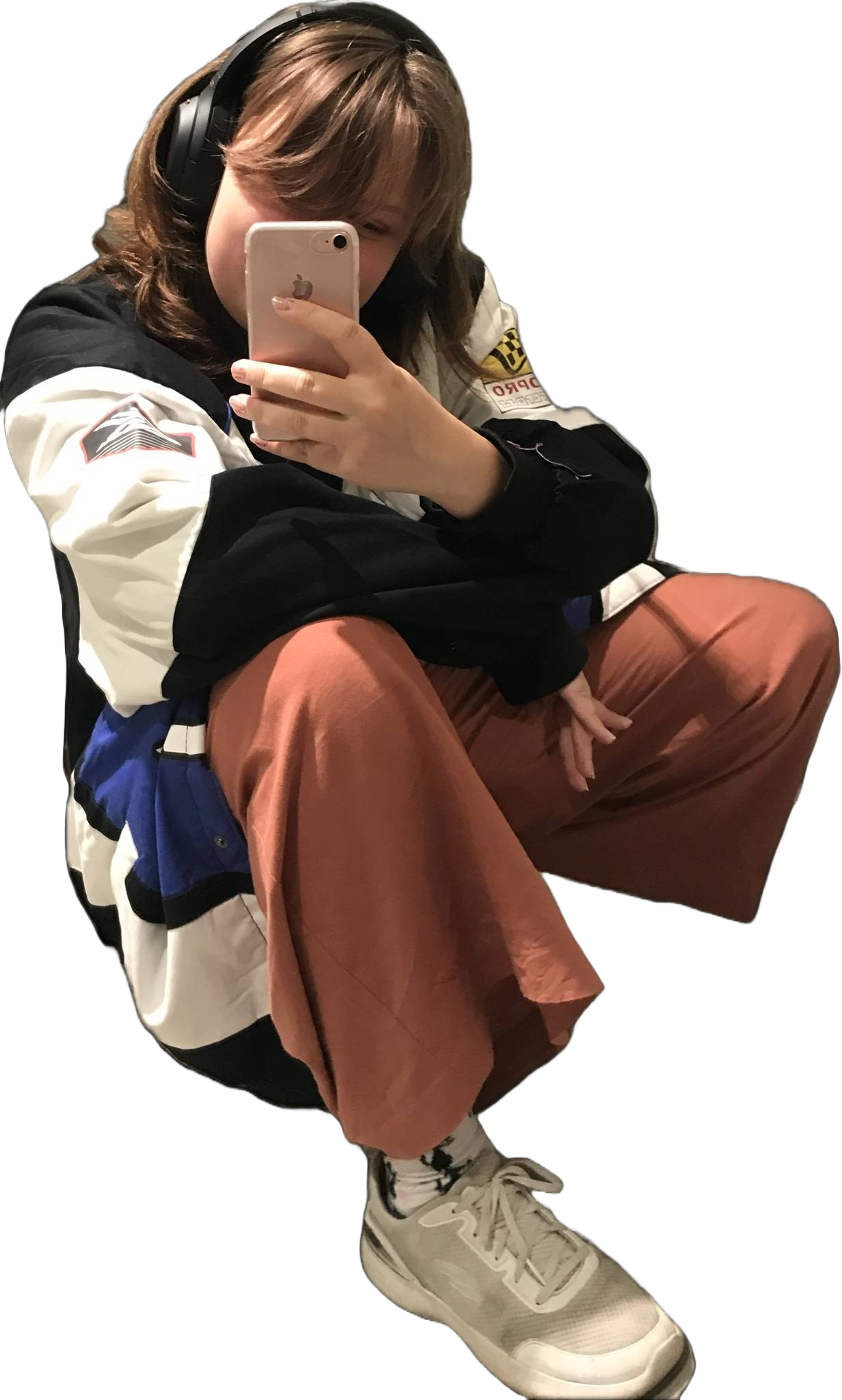 Mirror selfie of Solveig, full body